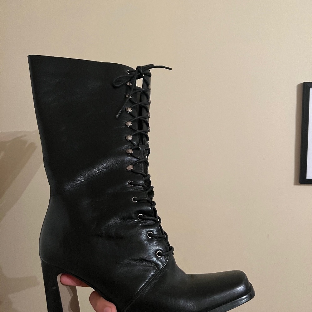 Black leather boots size 8